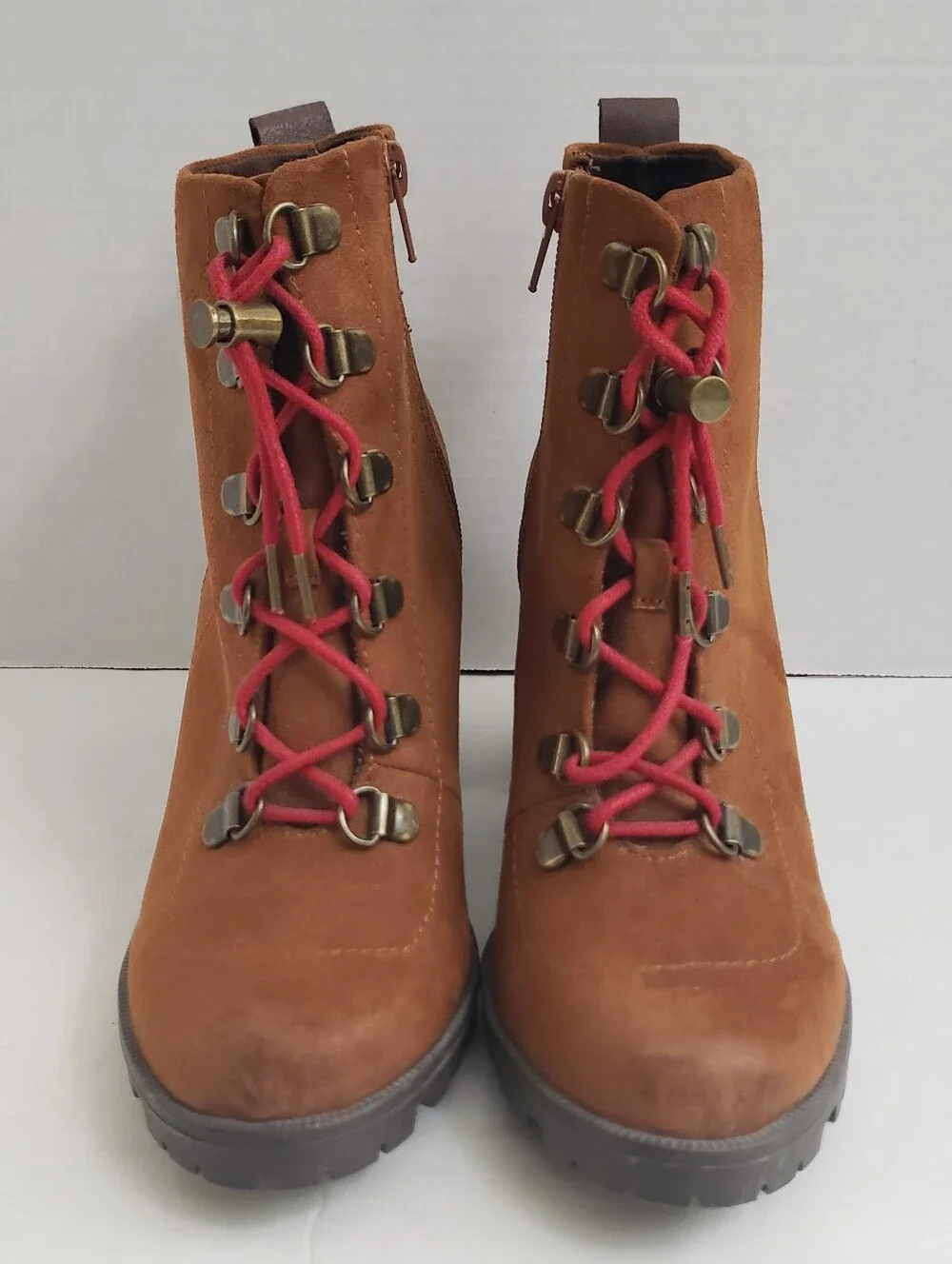 Sz 6-6.5 Qupid Copper Brown Suede Block Heel Ankle Booties